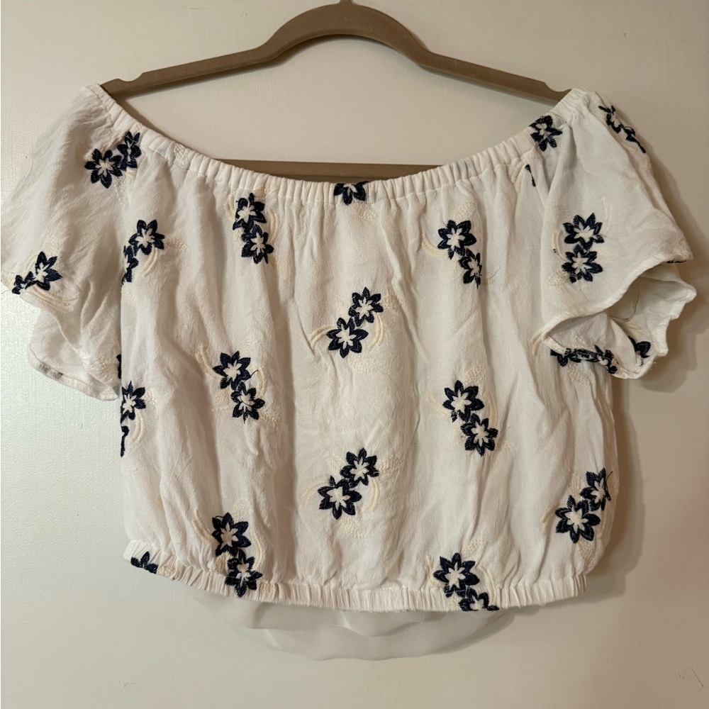 ASTR the label White Smocked Blouse - size large